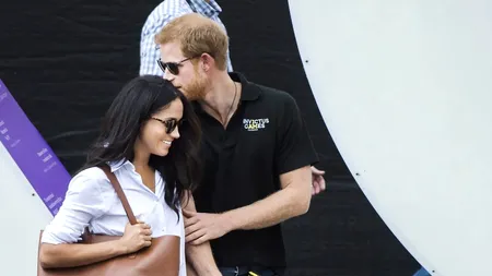 Meghan, comparată cu Lady Di în scandalul retragerii.  Fiu al regretatei prințese britanice și soț al nu mai puțin iubitei Meghan, Harry explică 