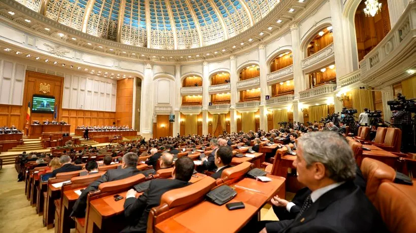 Parlamentarii au întrerupt dezbaterile pe buget, pentru a fi colindați de copii
