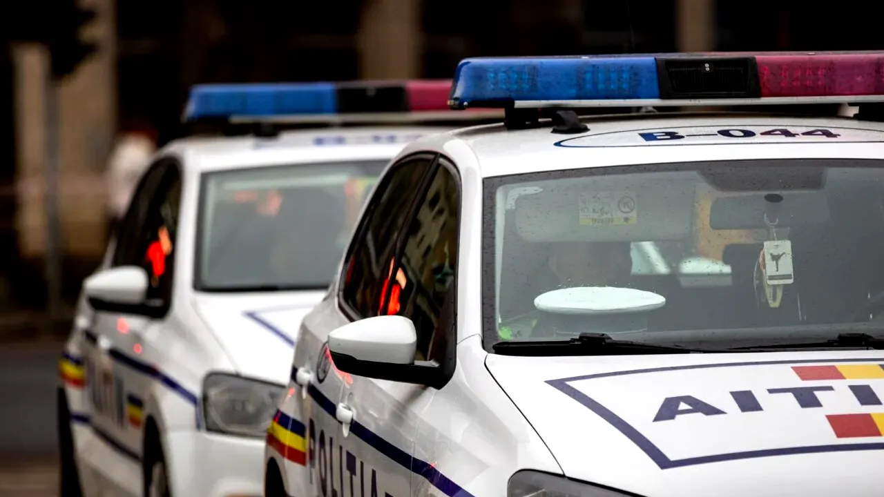 Un prahovean de 37 de ani a fost arestat după ce i-a cerut unui polițist 500 de lei ca să plătească amenda primită chiar de la agent