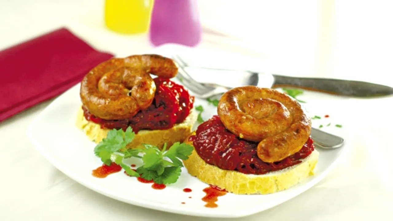 REȚETĂ. Cum se gătesc CÂRNAȚII CU SFECLĂ