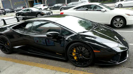 Un italian avea vilă și Lamborghini, dar trăia din salariul minim. Cu ce se ocupa, de fapt, bărbatul