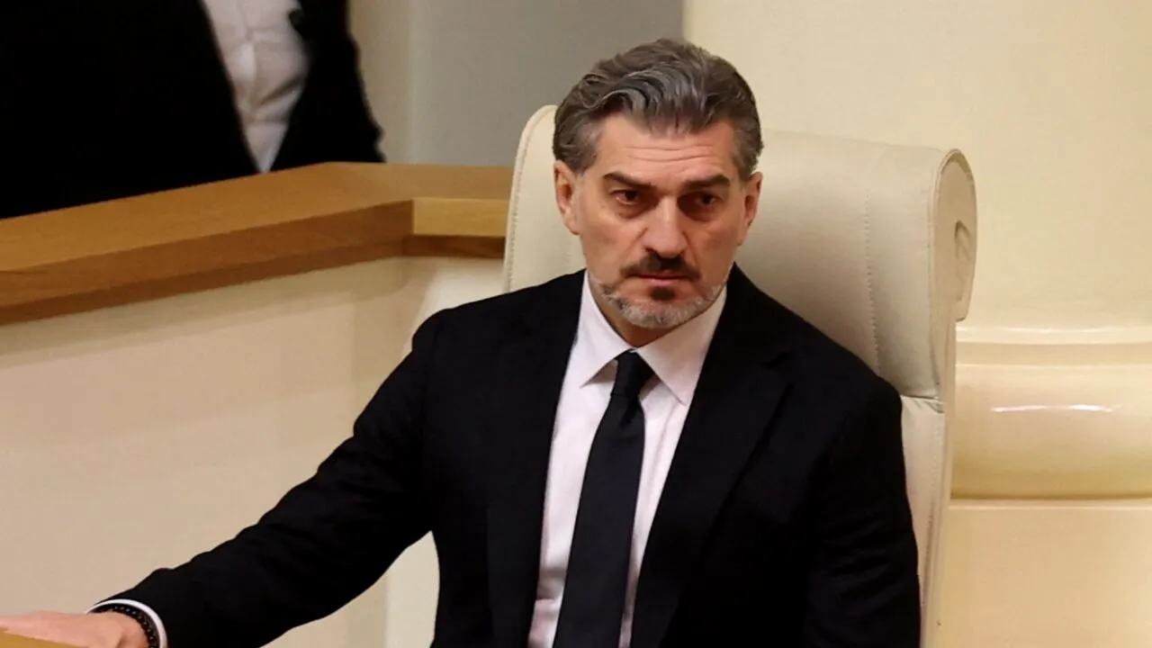 Cine este Mikheil Kavelashvili, noul președinte al Georgiei. A fost fotbalist la MANCHESTER City și e cunoscut pentru viziunea antioccidentală