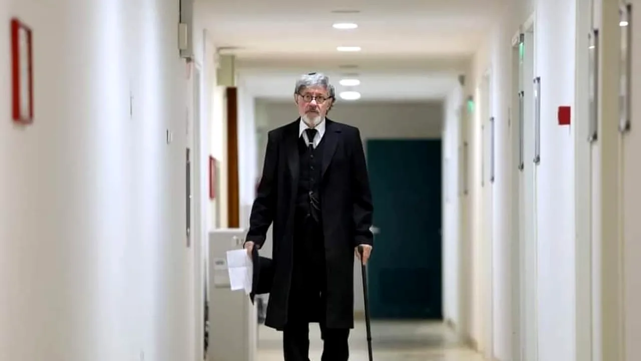 FOTO| Versurile tulburătoare scrise la mormântul lui Ion Caramitru: „Jeliți târziu, abia la moarte”