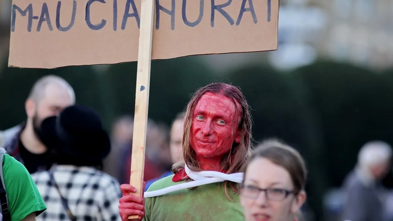 Hipsterul sau anticapitalistul de multinațională: Tipuri de protestatar în pas cu moda 