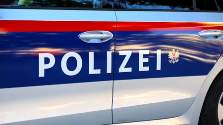 ACCIDENT grav în Austria. Patru persoane au murit și trei sunt în stare gravă după ce un microbuz și un camion s-au ciocnit