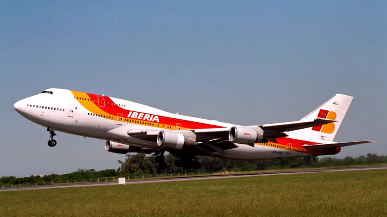 Operatorul aerian spaniol Iberia va concedia 4.500 de angajați, peste o cincime din personal
