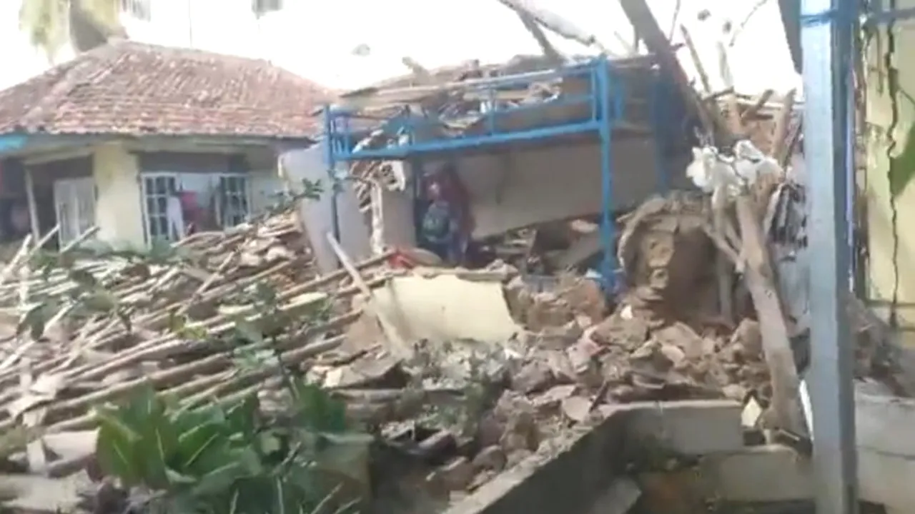 Cutremur de 5,6 în Indonezia. Peste 40 de persoane au murit și 300 au fost rănite