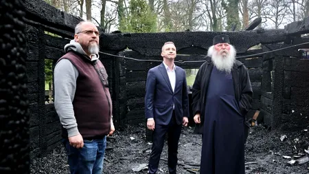 Alfred Simonis anunță controale: Pare că de la instalaţia electrică a luat foc BISERICA din Muzeul Satului Bănăţean / Voi dispune o anchetă internă