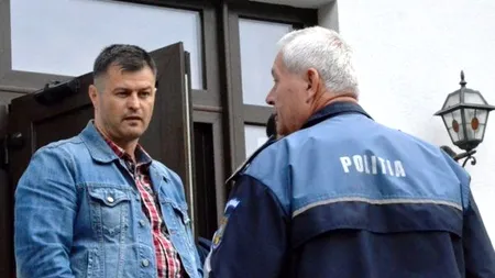 Candidat la Primăria Reșița, reținut după ce a atacat cu cuțitul o echipă ANAF
