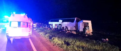 Un autocar cu 42 de pasageri, implicat într-un ACCIDENT pe „drumul morții” E85