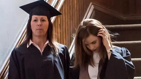 Actrița Emma Watson a venit la ceremonia de absolvire însoțită de o colegă mai altfel. Detaliul care face înconjurul lumii
