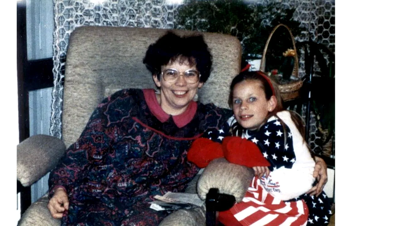 Un român, arestat de anchetatorii francezi în cazul unei crime duble săvârşite acum 28 de ani. Familia victimei l-a vizitat în toți acești ani pe criminal