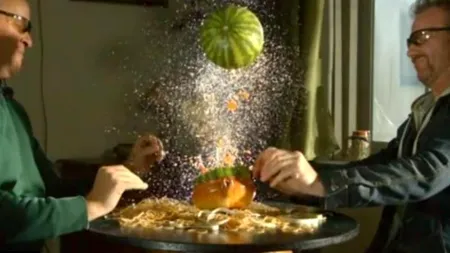 Explozii spectaculoase, filmate de producătorii unui show danez. VIDEO