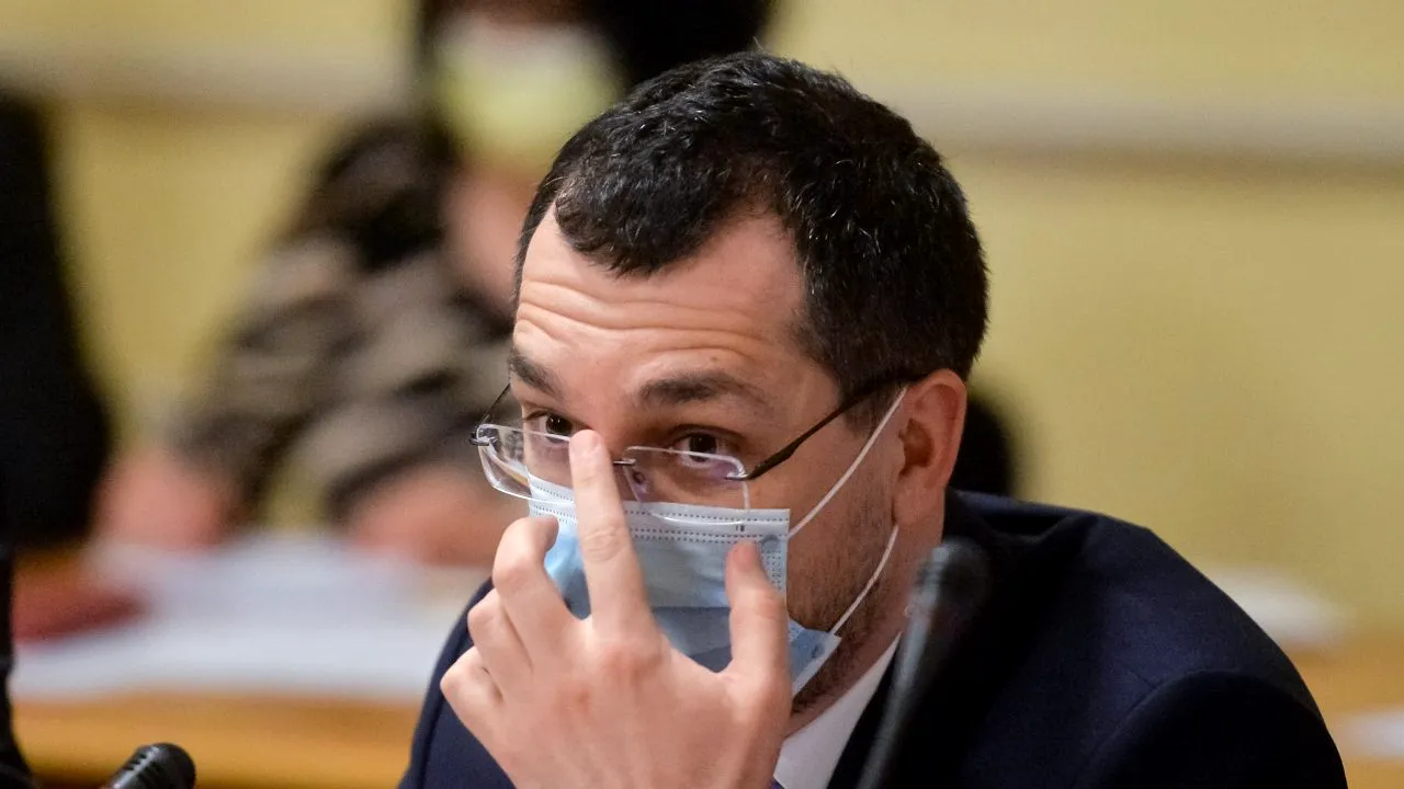 Vlad Voiculescu, deloc optimist că România își va reveni în perioada următoare: “Suntem într-o situație critică!”