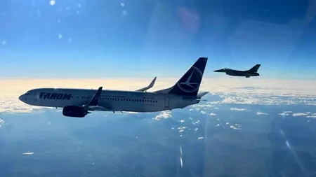 Aeronava care a adus la București delegația NATO, în frunte cu Jens Stoltenberg, escortată de avioane de luptă – FOTO&VIDEO