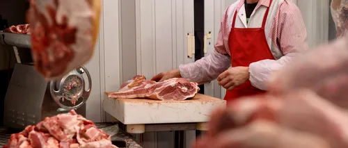 Sute de kilograme de carne, confiscate din piețele din Capitală cu doar câteva zile înainte de Paște