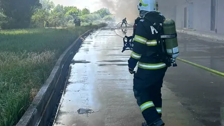 Incendiu violent la un centru comercial din Arad. A fost trimis și un mesaj Ro-Alert!