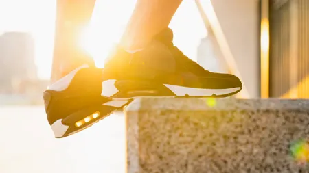 Nike lansează prima încălțăminte bazată pe neurostiință pentru a ajuta sportivii să se simtă calmi și concentrați. Când ajunge în România