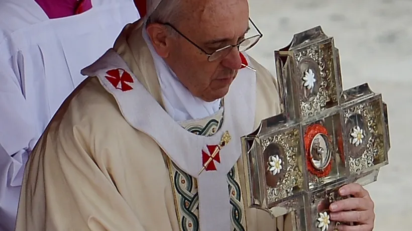 Papa Francisc înăsprește prin decret sancțiunile împotriva pedofiliei la Vatican. Ce se întâmplă cu delictul torturii