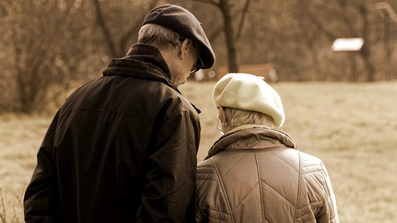 CORONAVIRUS. Lista persoanelor cu risc mare de a dezvolta forme severe ale bolii: „Izolați-vă!”