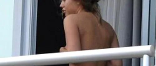 SCANDAL URIAȘ la CAMPIONATUL MONDIAL 2014 provocat de o tânără care a apărut dezbrăcată în balconul hotelului unde era cazată echipa națională a Angliei