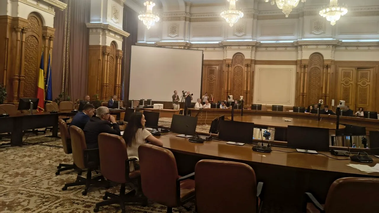 234 de amendamente la noua Lege ANI. USR a greşit amendamentul, pe care l-a creat după un proiect care n-a ajuns în Parlament