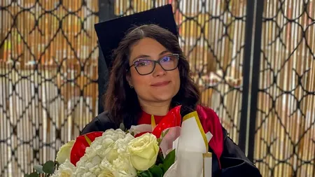 Adolescenta care își clădește propria-i libertate din scaunul cu rotile: 