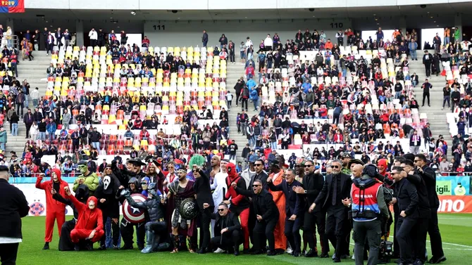 Spiderman, Batman, Superman și Zorro au venit la FCSB – U. Craiova! Surpriză imensă la Arena Națională (FOTO)