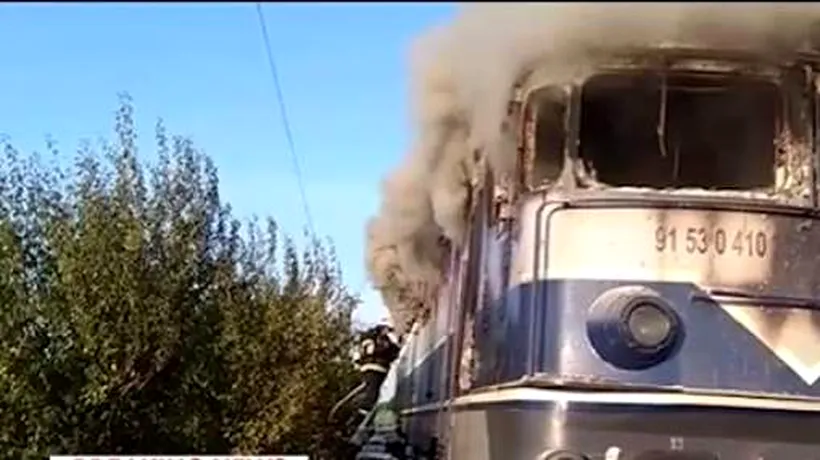 Locomotiva unui tren a luat foc, între Arad și Timișoara. Traficul feroviar a fost întrerupt