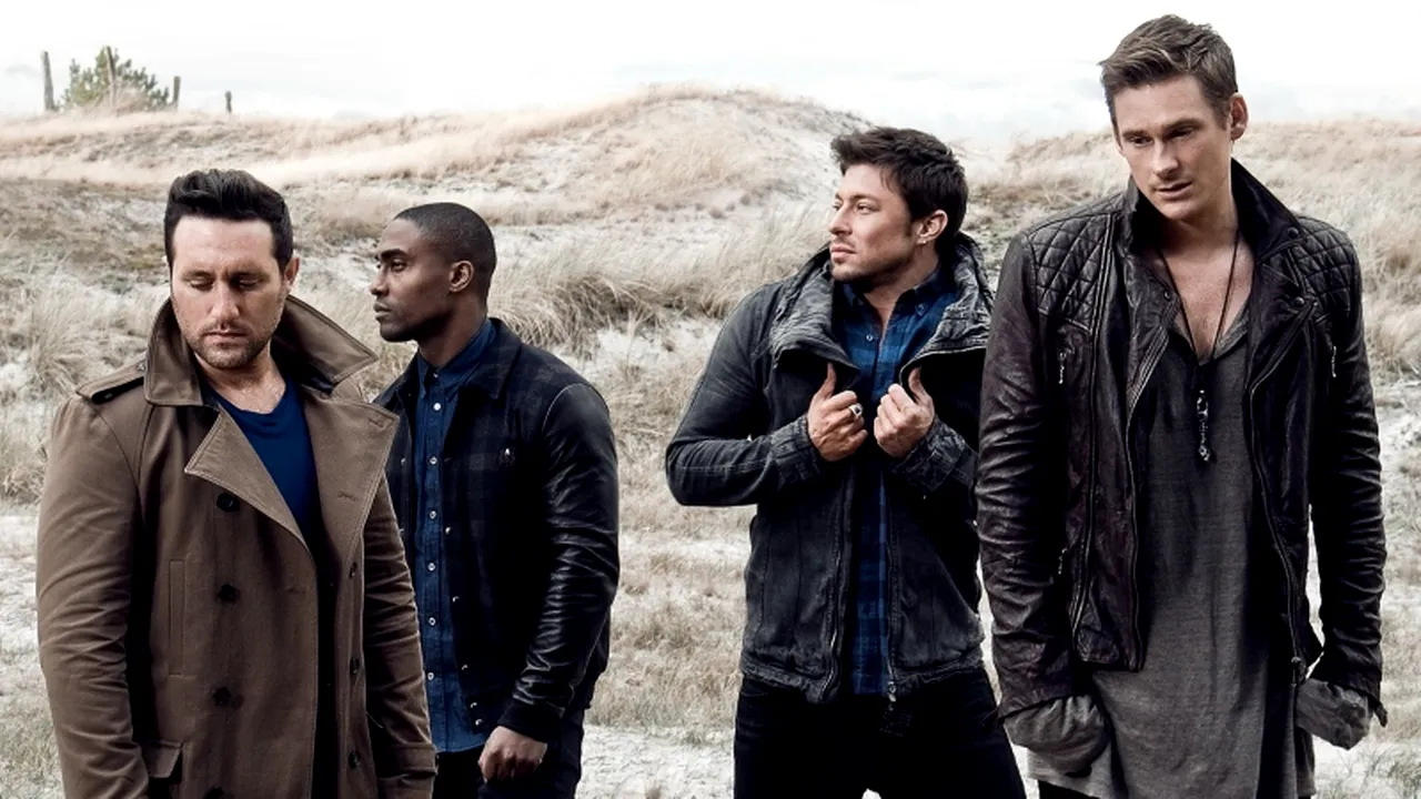 VOCEA ROMÂNIEI, SEZONUL 2. Trupa Blue, invitată special în cea de-a treia ediție Live a show-ului