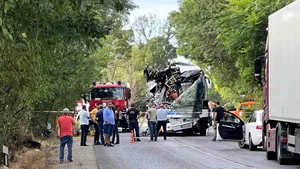 Șoferul turc al autocarului românesc implicat în accidentul din Bulgaria, inculpat pentru omor prin imprudență. Procurorii cer arestarea sa preventivă