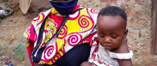 SFÂȘIETOR. Rămasă fără serviciu în pandemie, o văduvă din Kenya le-a gătit pietre celor 8 copii ai săi. Femeia primește ajutor după ce cazul ei a fost mediatizat