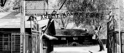 Un jurnalist britanic a intrat pentru prima dată în Auschwitz, lagărul în care și-a pierdut o bună parte din familie. Ce a scris la ieșire