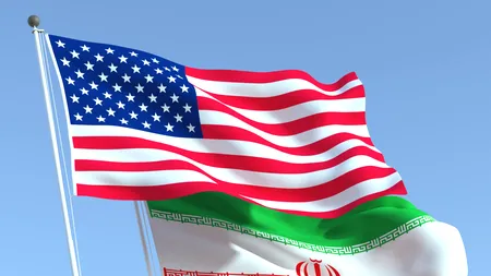 Statele Unite DEPORTEAZĂ aproximativ o sută de persoane în Iran, în urma unui acord cu Teheranul