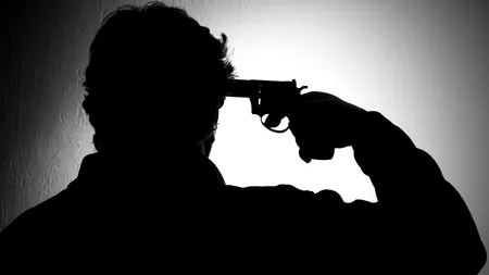 Tragedie cumplită în Bacău. Un bărbat s-a sinucis într-un mod șocant după o ceartă cu iubita sa. Deținea ilegal o armă de foc