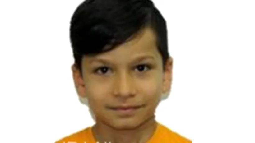 Un băiat de 10 ani din Alba Iulia este căutat de Poliție, după ce a plecat din fața blocului și nu s-a mai întors
