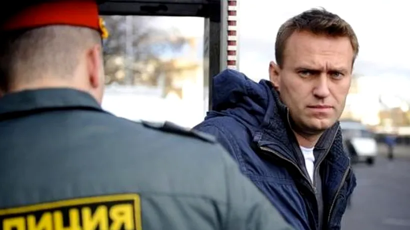 Alexei Navalnîi și alți deținuți, obligați să asculte cântece pro-război și antisemite: ”Ficțiune grandioasă, oamenilor li se spală creierul”