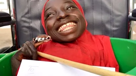 Neobișnuitul caz al tinerei Rahma care trăiește, de 19 ani, într-un lighean