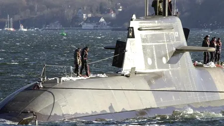 Submarin militar observat în apropierea portului Stockholm. Armata suedeză a mobilizat nave, elicoptere, avioane și 200 de militari