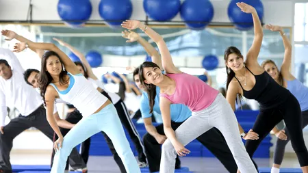 Cât sport trebuie să faci pentru a arde caloriile pe care le conțin un buger, o înghețată sau un frapuccino