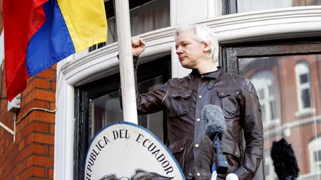 Ecuadorul îi cere lui Julian Assange SĂ PĂRĂSEASCĂ AMBASADA de la Londra
