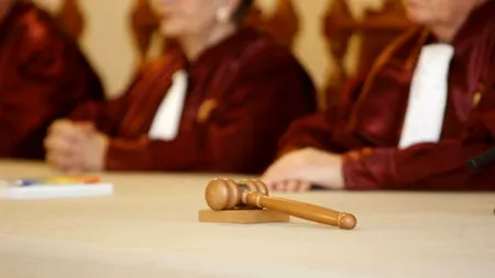 Fost judecător CCR: Preşedintele nu poate veni cu aceeaşi propunere de premier după decizia Curții Constituționale