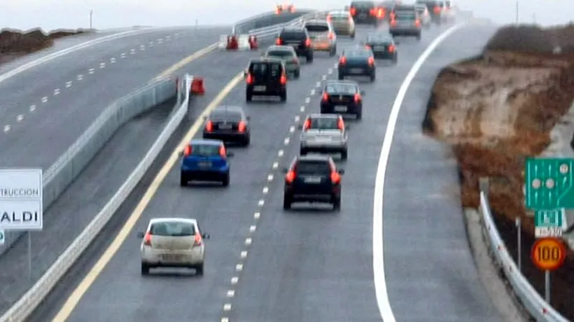 Circulație îngreunată pe autostrada A2, pe sensul spre București, din cauza unor lucrări