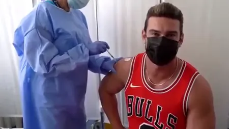 RO Vaccinare a redistribuit videoclipul în care Dorian Popa se vaccinează: „Cred cu tărie că acest vaccin ne va duce către normalitate” - VIDEO