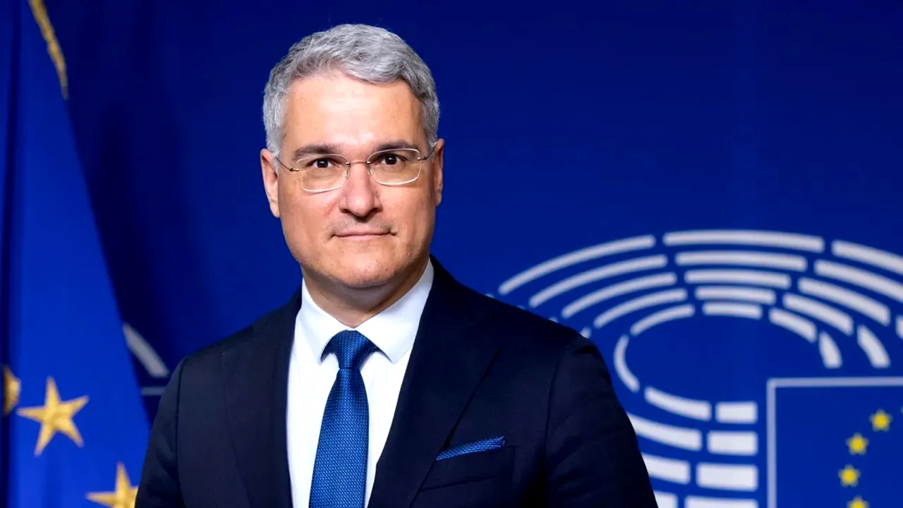 Firma fondată de Dragoș Pîslaru, contracte de milioane de lei cu ministerul pe care îl conduce. Cel mai recent contract apărut în SEAP