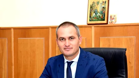Primarul care a sărbătorit câștigarea alegerilor cu lăutari anunță că are COVID-19: „Am prezentat simptome de răceală”