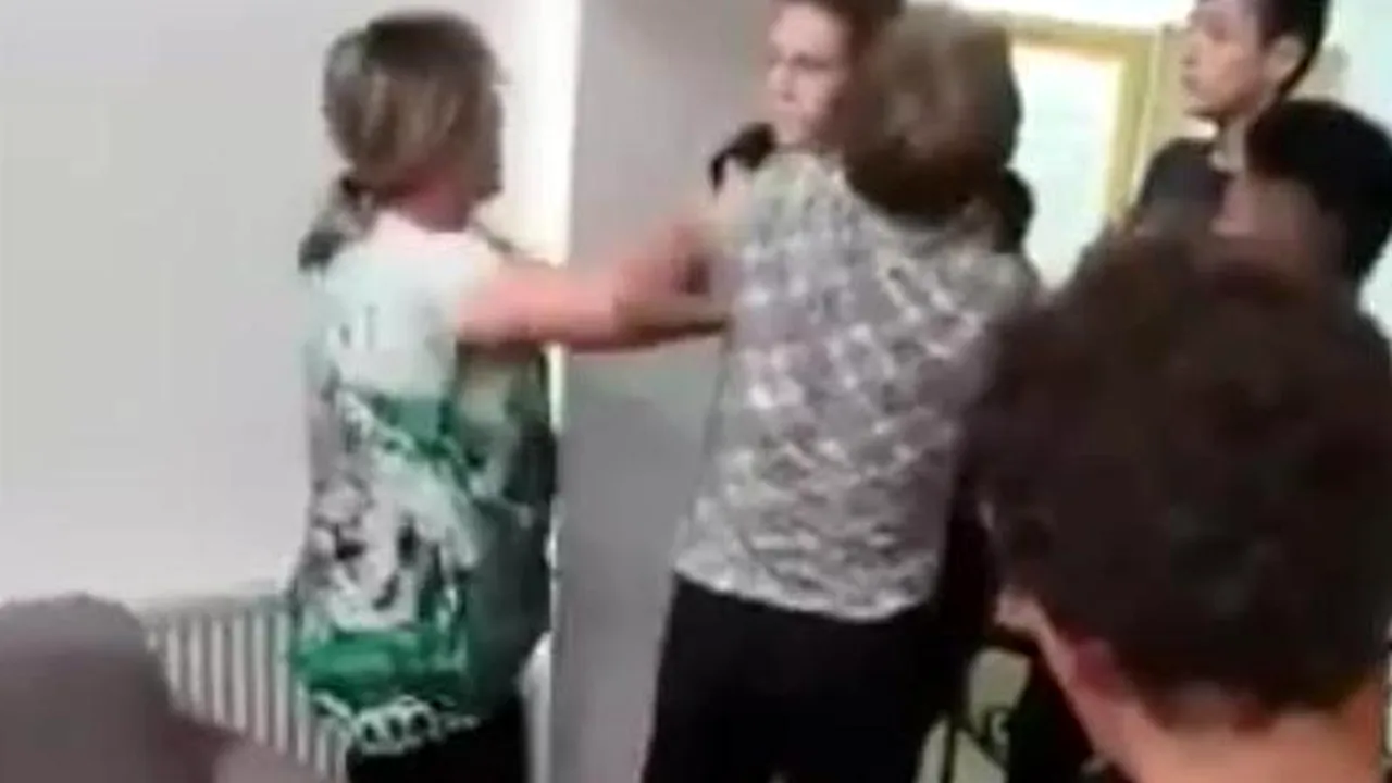 O supraveghetoare a lovit o elevă la Liceul pentru Deficienți de Auz din Cluj