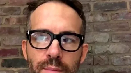 STONED ALONE. Ryan Reynolds va produce o parodie după filmul SINGUR ACASĂ