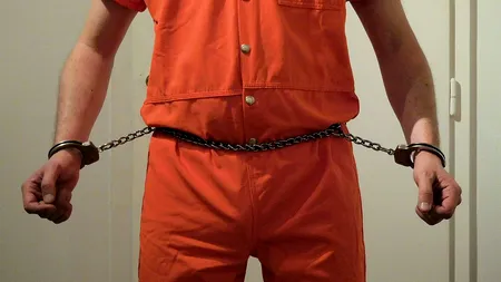 Celebru scriitor, judecat pentru spionaj. Câți ani a stat deja în arest