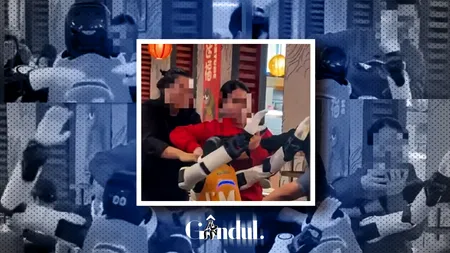 Un robot chelner a început să spargă farfurii în mijlocul unui restaurant. Cum au reacționat oamenii când au văzut haosul creat